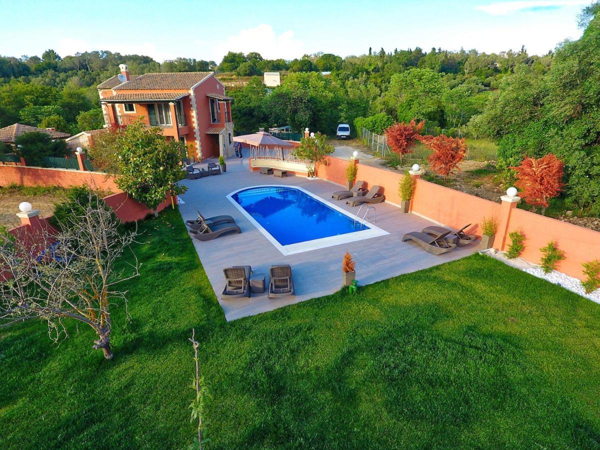 Villa Alex Sinarádes Zewnętrze zdjęcie